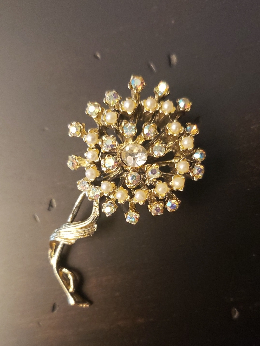 Elegant Vintage Gold and Rhinestone/Pearl Floral Brooch